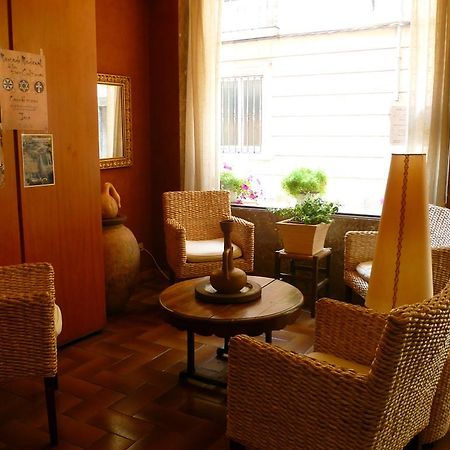 Hotel Pradas Jaca Exterior photo