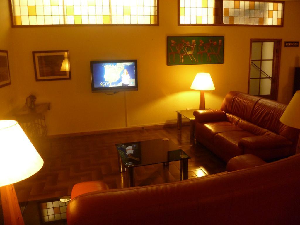 Hotel Pradas Jaca Exterior photo